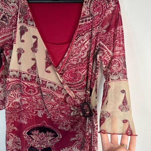 BCBGMAXAZRIA Boho Paisley Y2K Mesh Surplice Top Women Large Nylon Sheer Girlcore - Picture 4 of 8